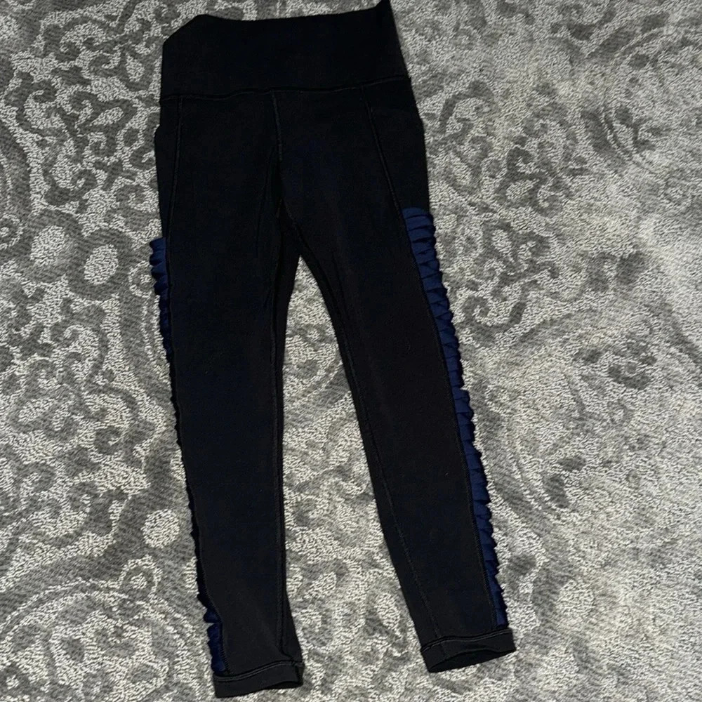 •Athleta Salutation 7/8 stash pocket tight•​
